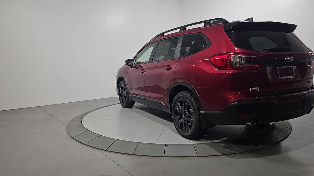 2025 Subaru Ascent Onyx Edition Touring photo 3