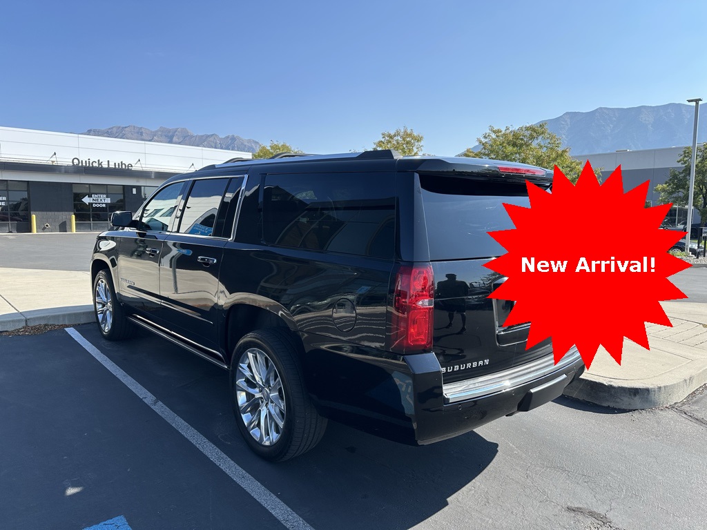 2019 Chevrolet Suburban Premier photo 2