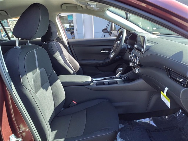 2025 Nissan Sentra SV photo 4