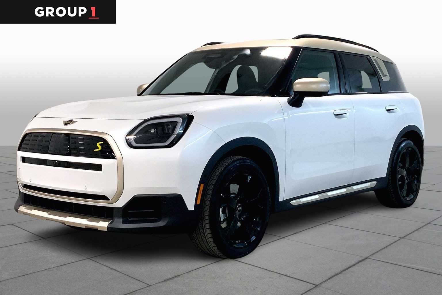 2025 MINI Countryman SE's photo