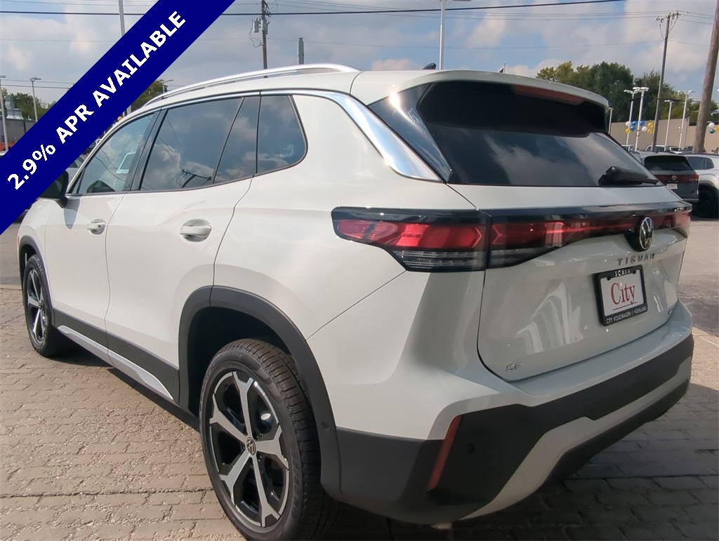 2025 Volkswagen Tiguan SE photo 4