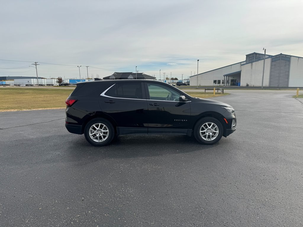 2022 Chevrolet Equinox LT photo 4