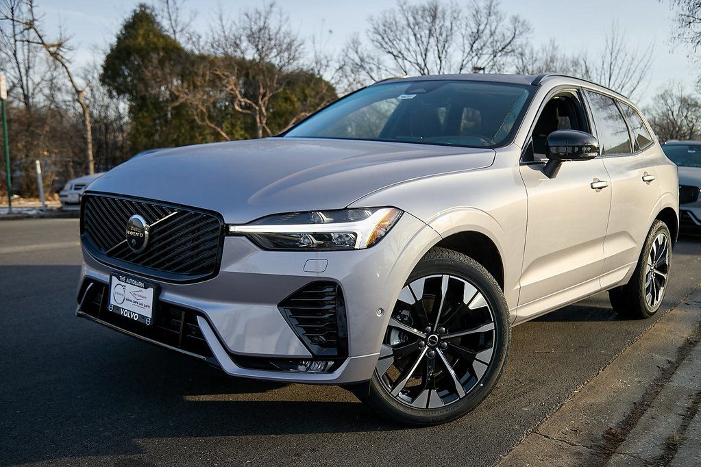 2026 VOLVO XC60 - Image 1