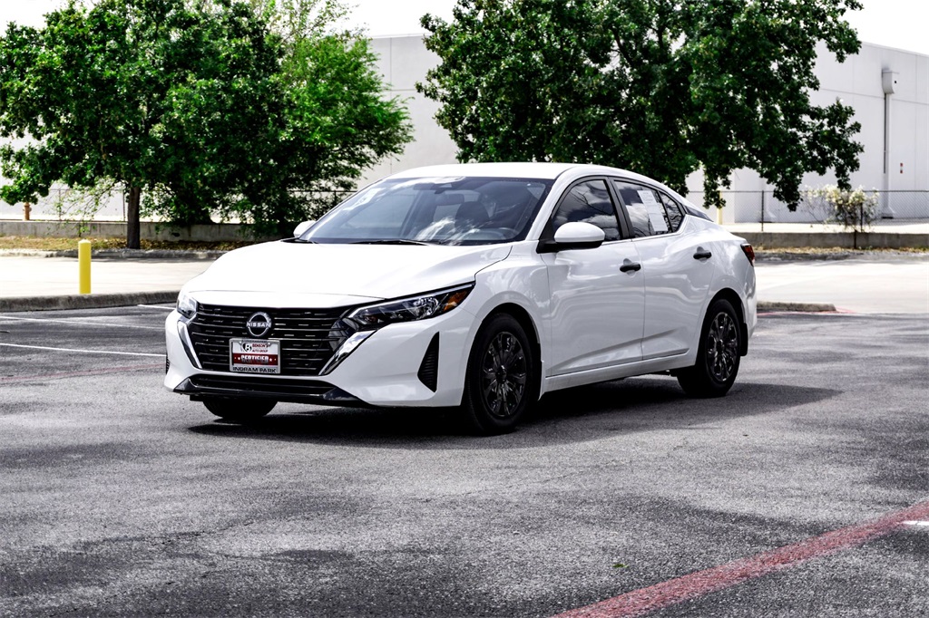 2025 Nissan Sentra S photo 8