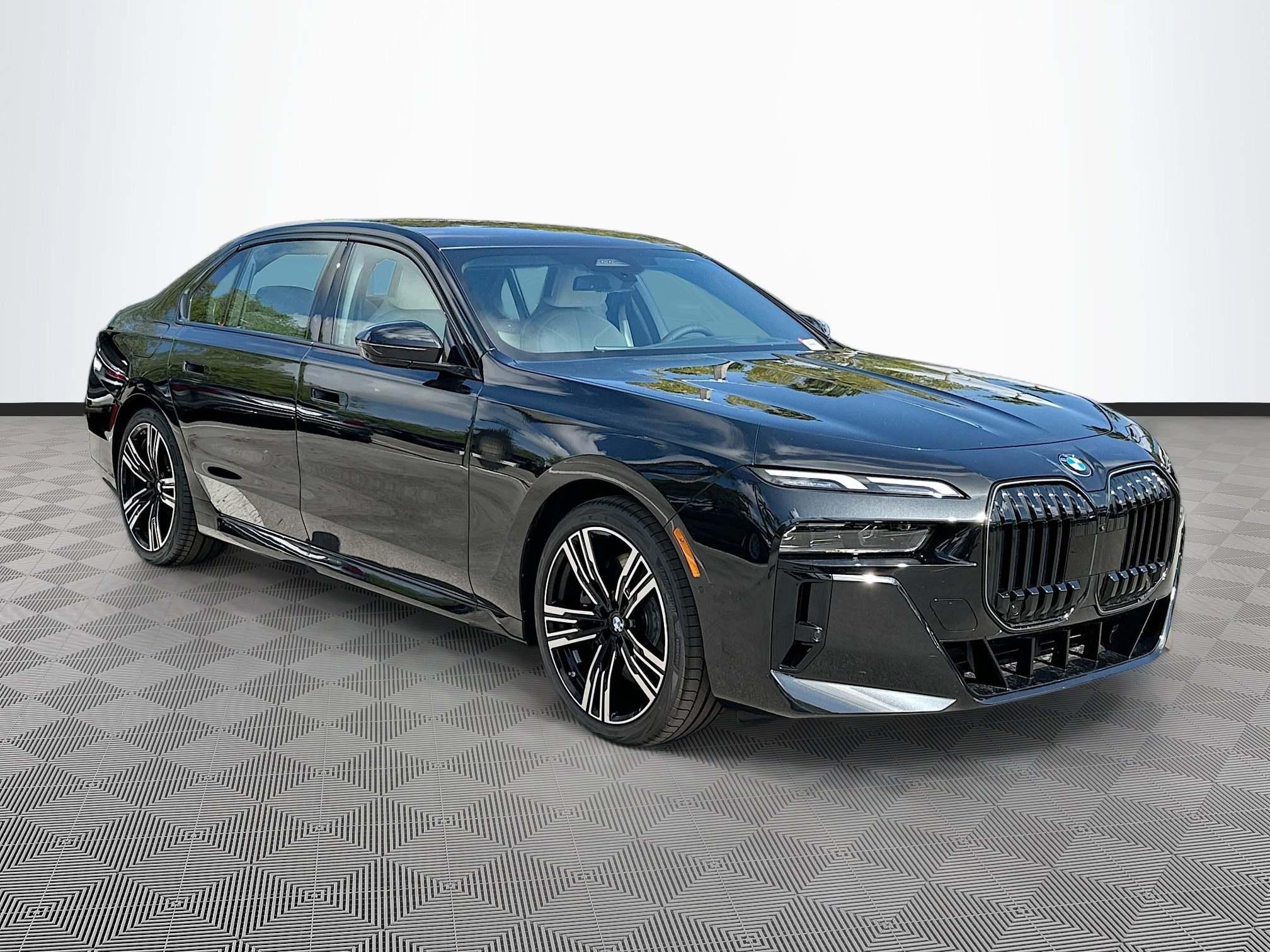 2025 BMW 7 Series 740i's photo