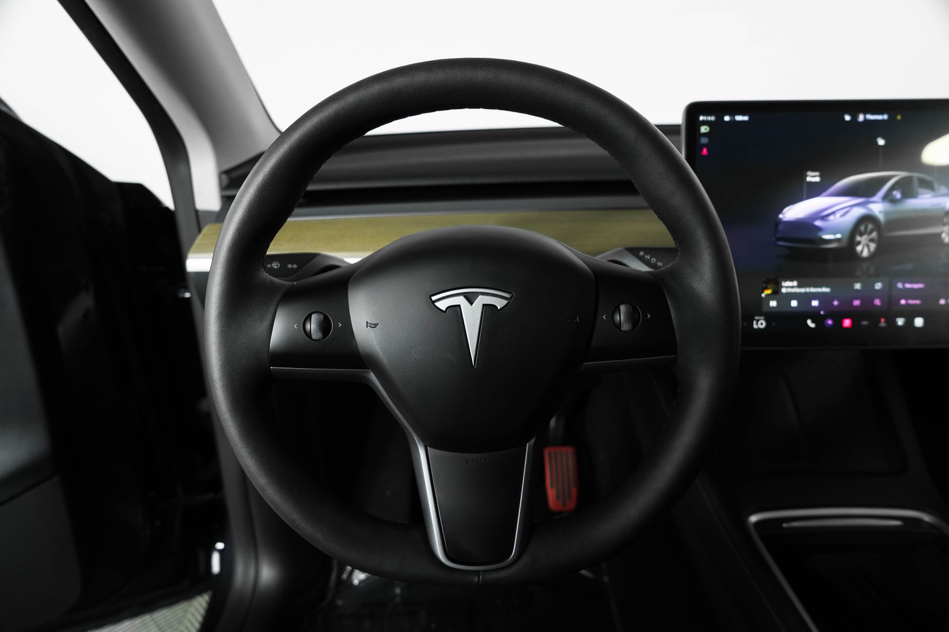 2024 Tesla Model Y Long Range photo 17