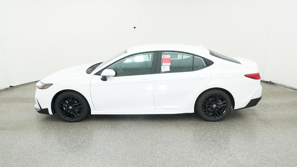 2026 Toyota Camry SE photo 9