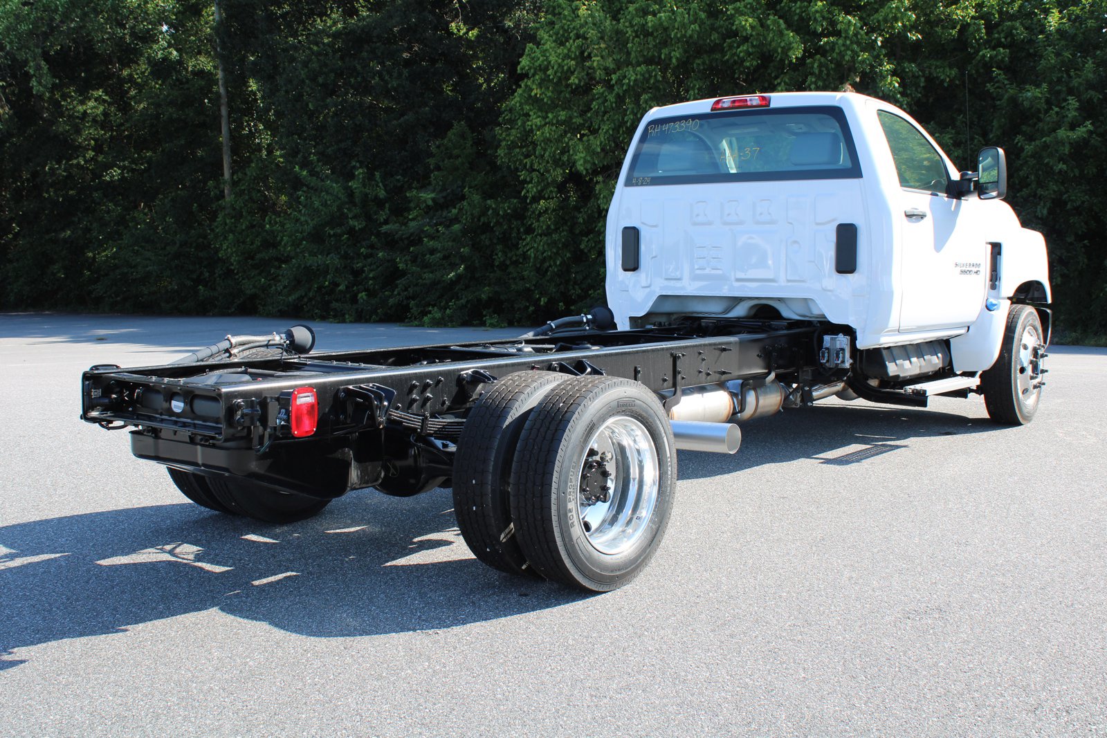 2024 Chevrolet Silverado 5500HD Work Truck photo 4