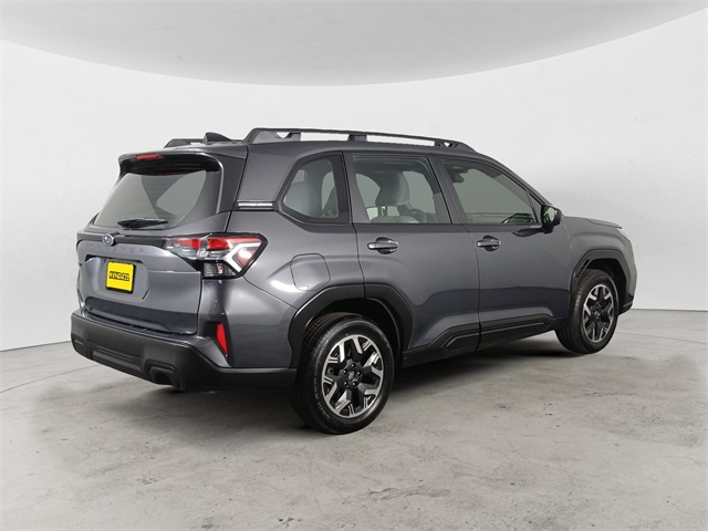 2025 Subaru Forester Base photo 5