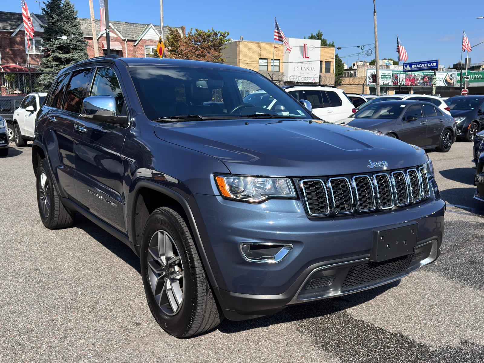 2021 Jeep Grand Cherokee Limited photo 2