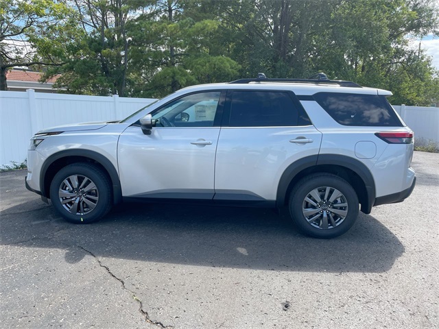 2025 Nissan Pathfinder SV photo 10