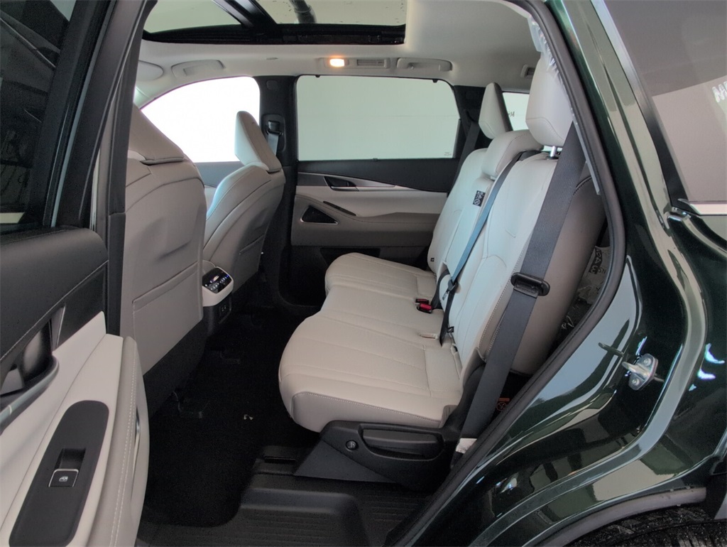 2026 Infiniti QX60 Luxe photo 7