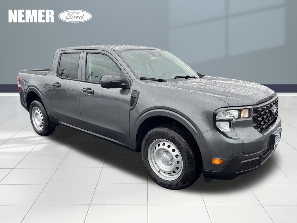 2025 Ford Maverick XL's photo