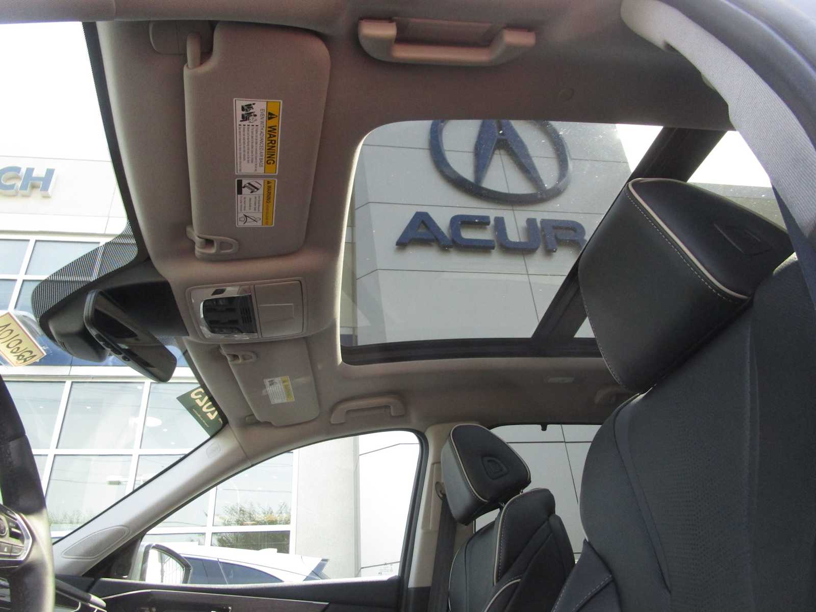 2023 Acura MDX SH-AWD Advance photo 13