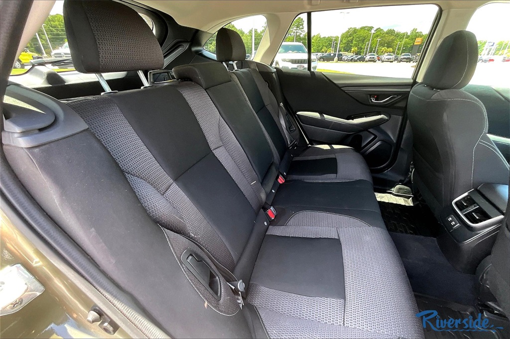 2022 Subaru Outback Premium photo 19