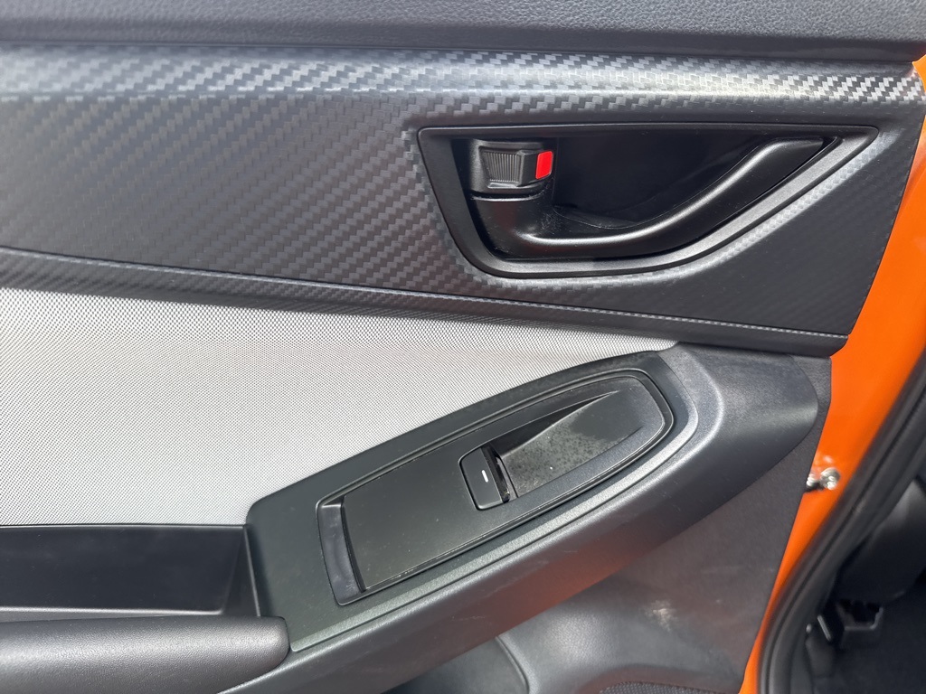 2019 Subaru Crosstrek 2.0i Premium photo 16