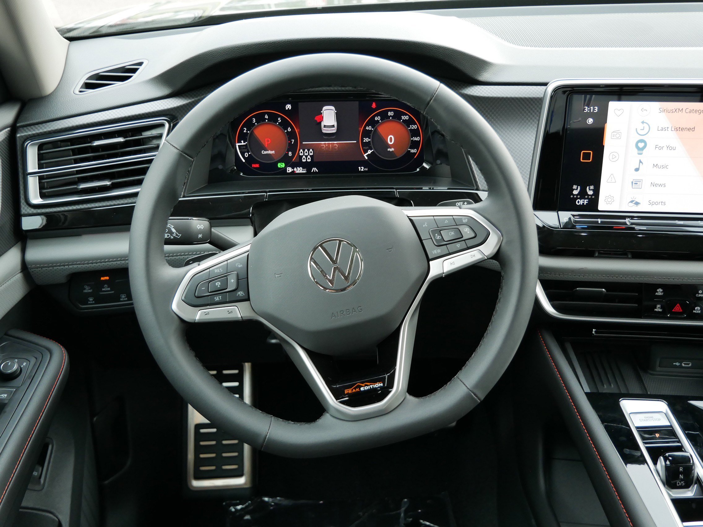 2025 Volkswagen Atlas Peak Edition SE photo 6