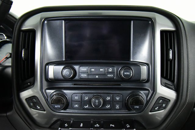 2018 Chevrolet Silverado 1500 LTZ photo 3