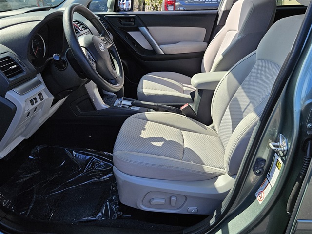2015 Subaru Forester Premium photo 3