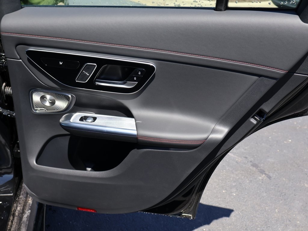 2025 Mercedes Benz GLC 43 AMG 4MATIC photo 17