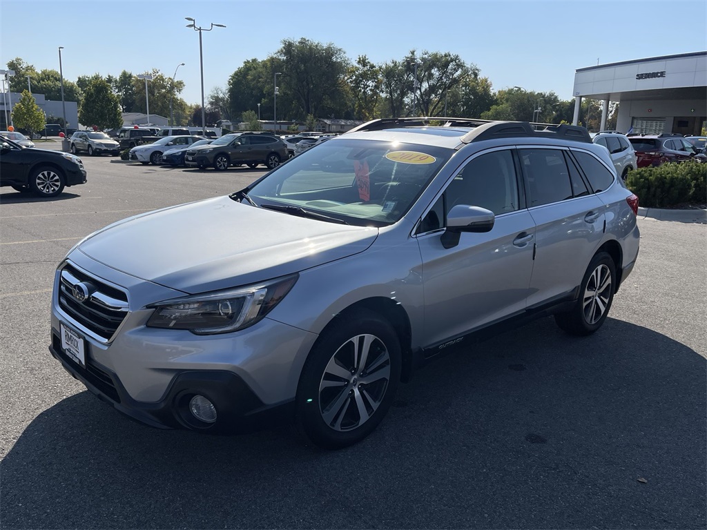 2019 Subaru Outback 3.6R Limited photo 3