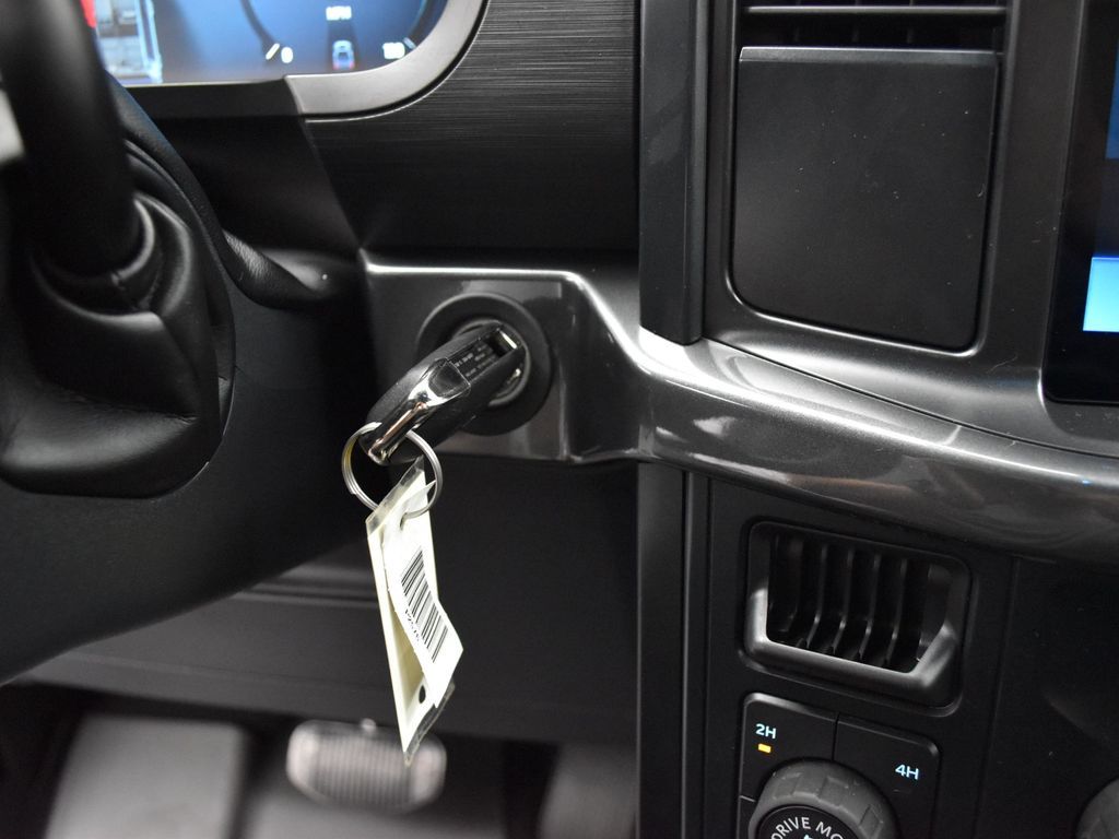 2025 Ford F-150 STX photo 20