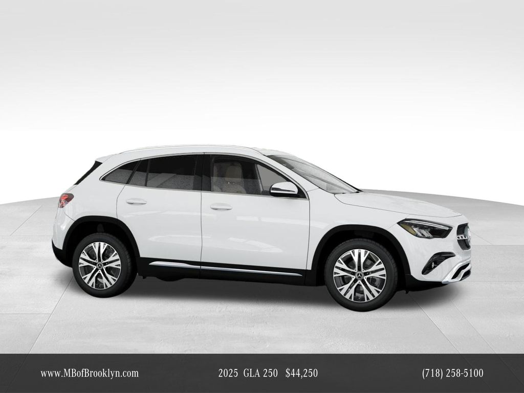 2025 Mercedes Benz GLA 250 4MATIC photo 13