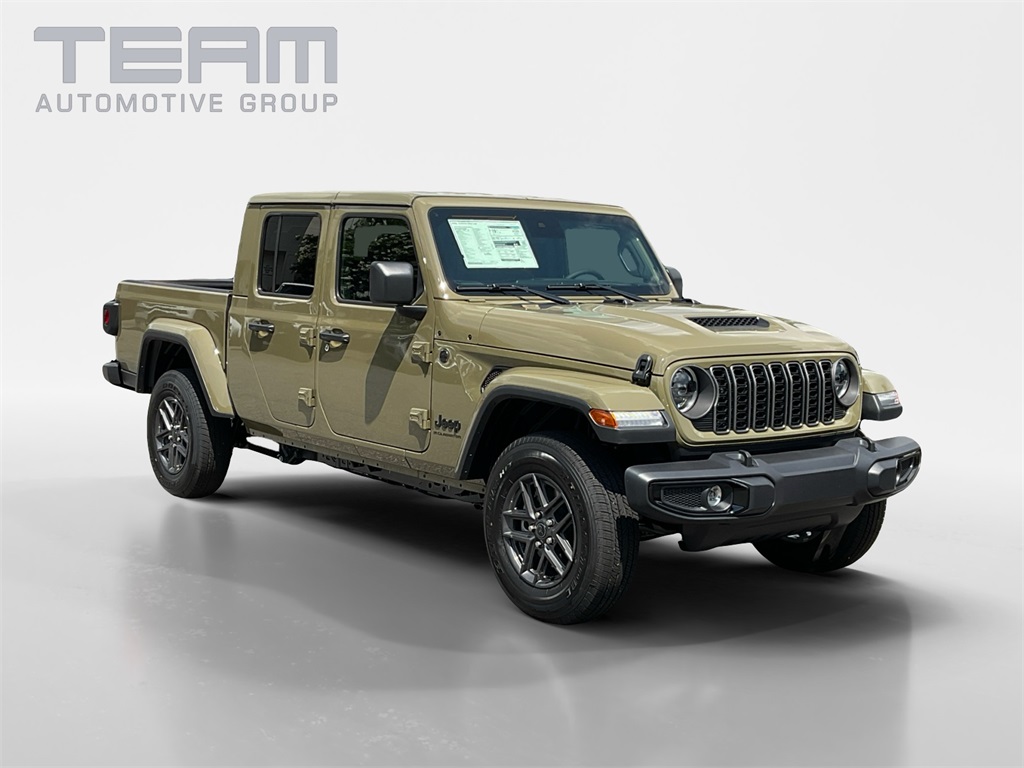 2025 Jeep Gladiator Sport S's photo