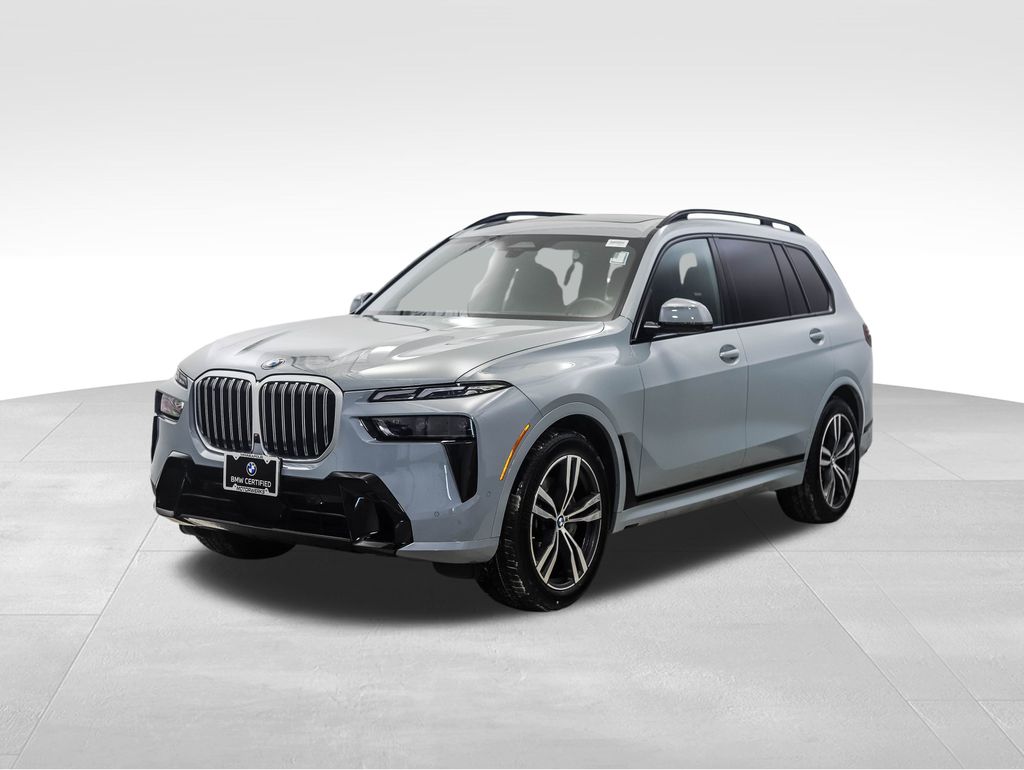 2023 BMW X7 40i's photo