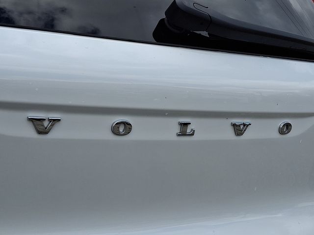 2022 Volvo XC40 R-Design AWD photo 29