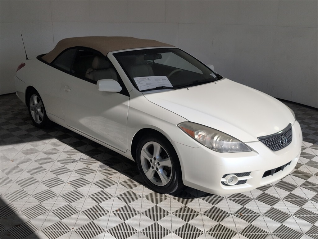 2008 Toyota Camry Solara SE photo 2