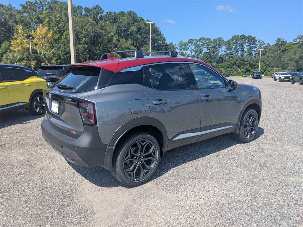 2025 Nissan Kicks SR photo 3