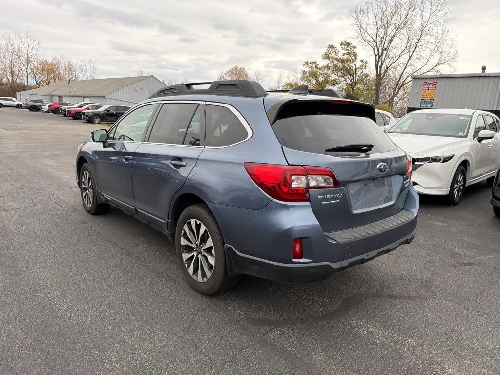 2017 Subaru Outback 2.5i Limited photo 3