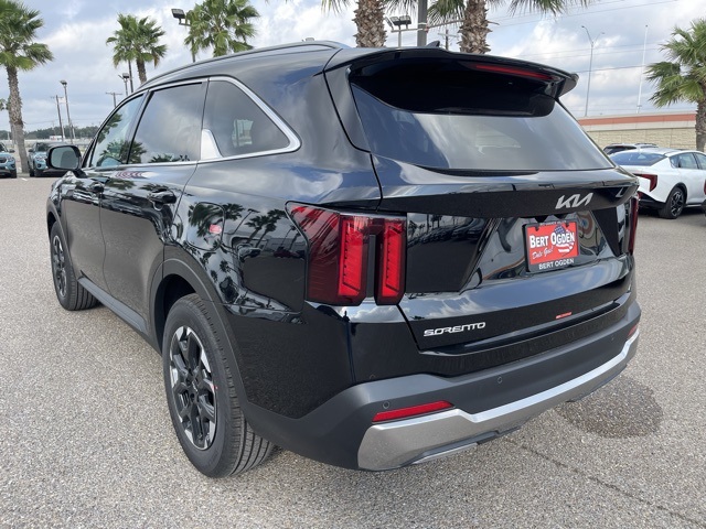 2025 Kia Sorento S photo 5