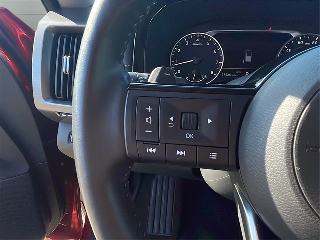 2023 Nissan Pathfinder SL photo 5