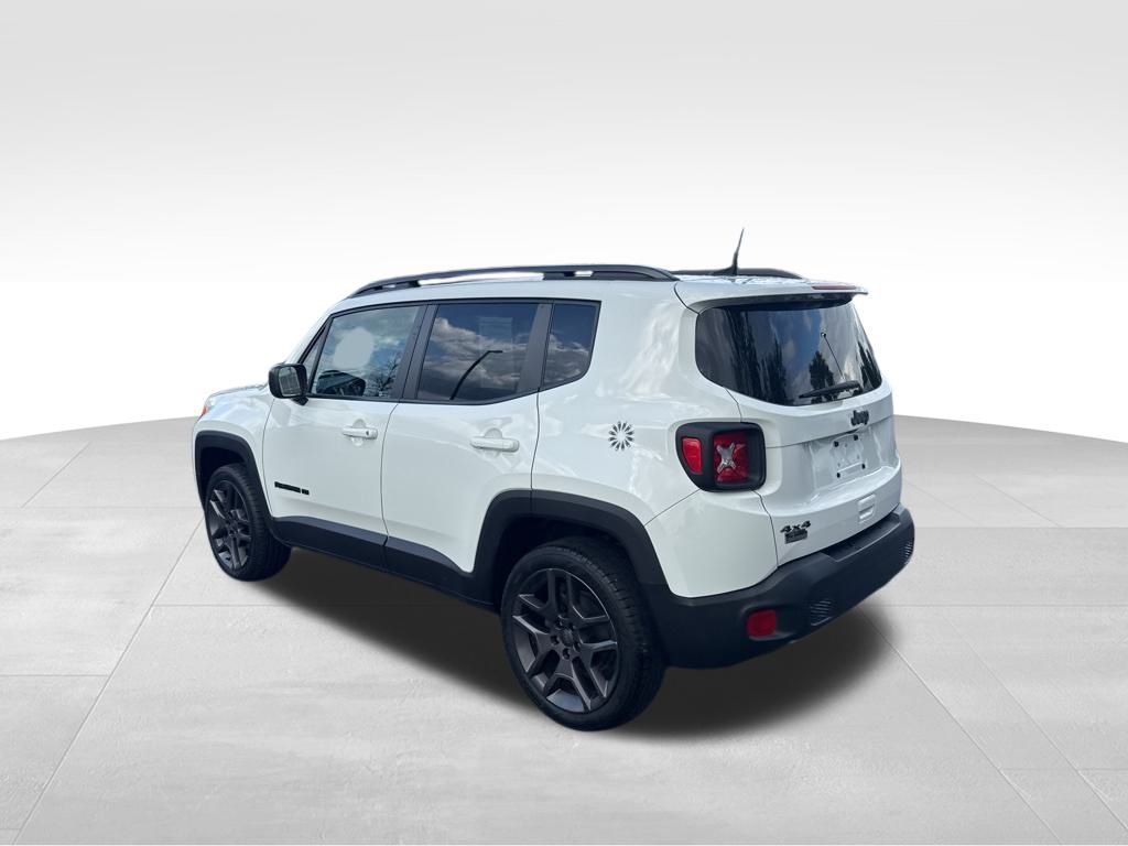 2021 Jeep Renegade Latitude photo 3