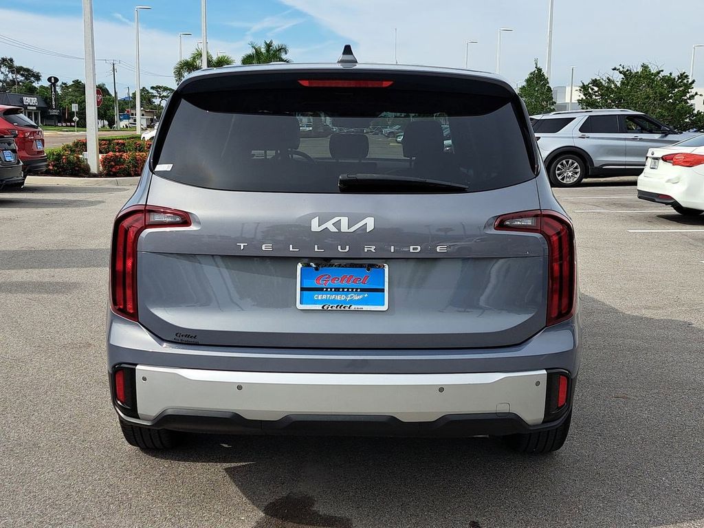 2024 Kia Telluride LX photo 4