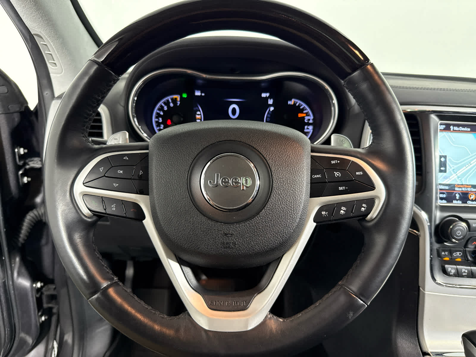 2018 Jeep Grand Cherokee Summit photo 21