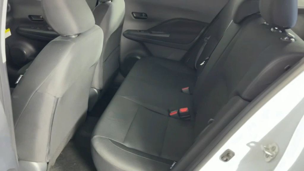 2025 Nissan Kicks Play S photo 13