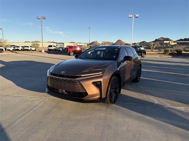 2025 Toyota Crown Signia Limited's photo