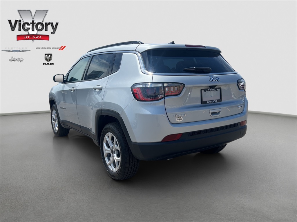2025 Jeep Compass Latitude photo 4