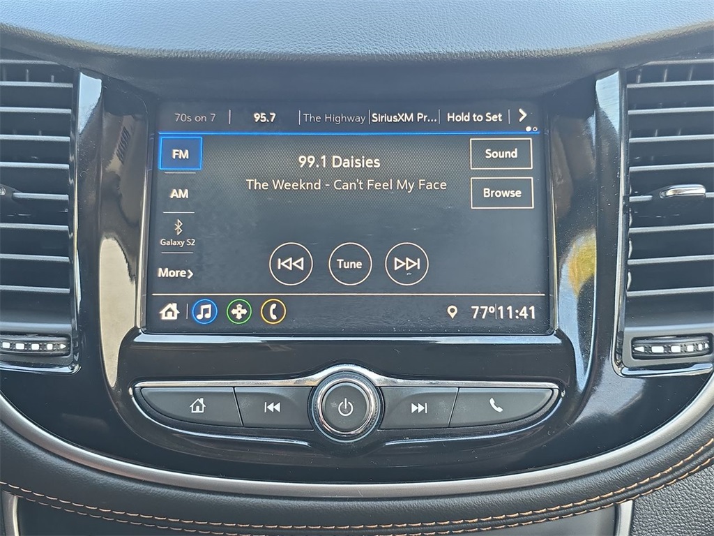 2022 Chevrolet Trax LT photo 13