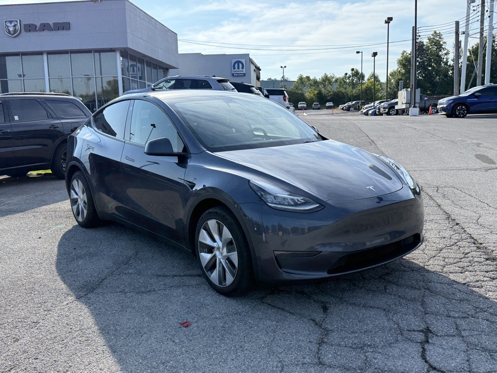 2023 Tesla Model Y Long Range photo 4