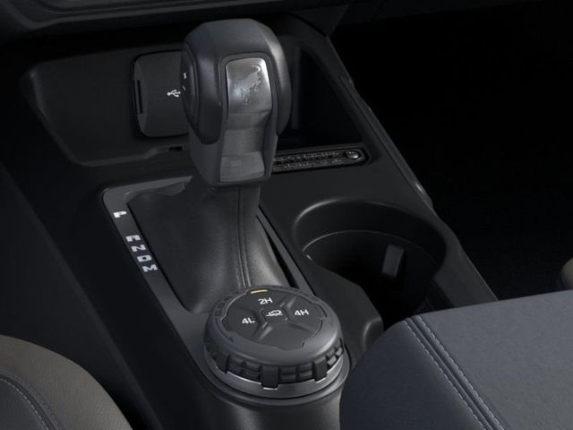 2025 Ford Bronco Outer Banks photo 15