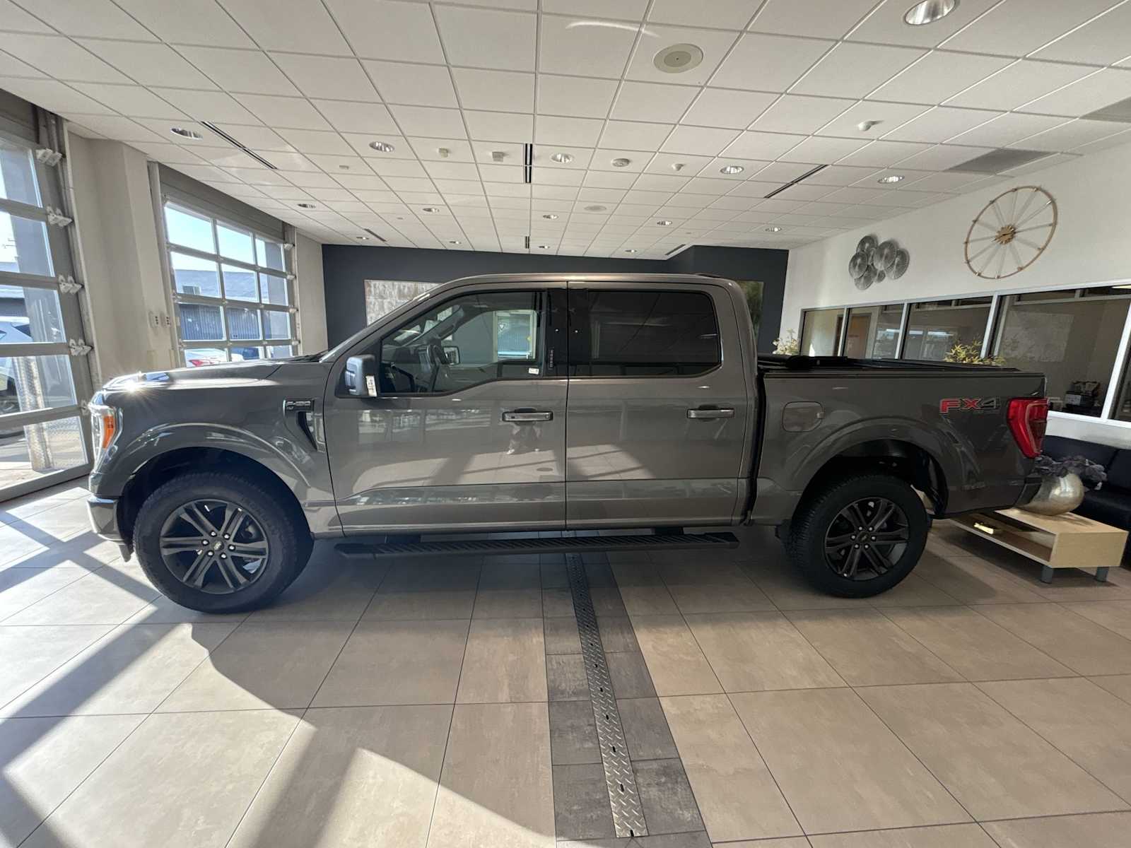 2022 Ford F-150 XLT photo 5