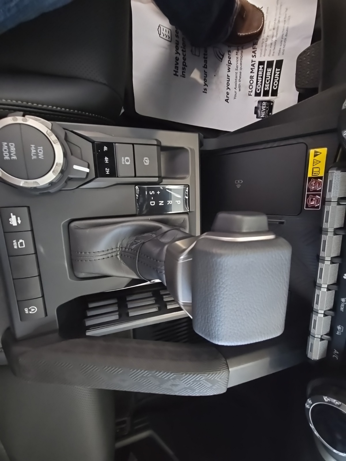 2025 Toyota Tacoma Limited 4x4 Double Cab photo 17