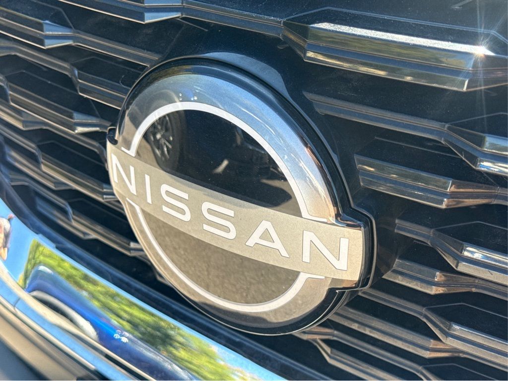 2023 Nissan Rogue S photo 12