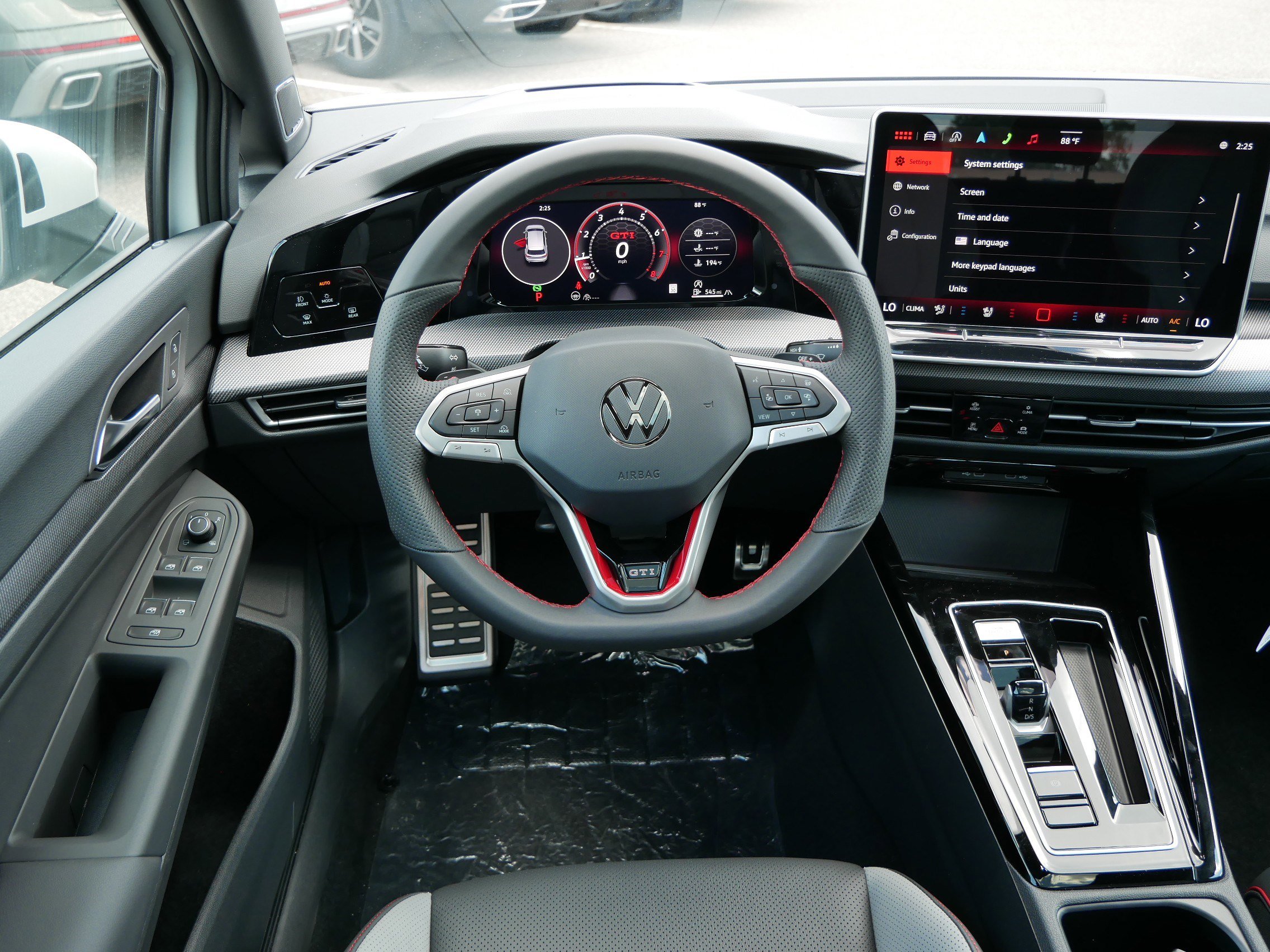 2025 Volkswagen Golf GTI Autobahn photo 4