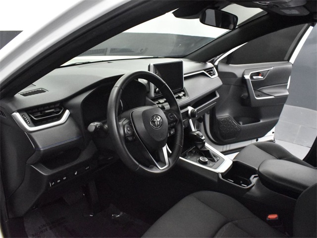 2023 Toyota RAV4 Hybrid SE photo 4