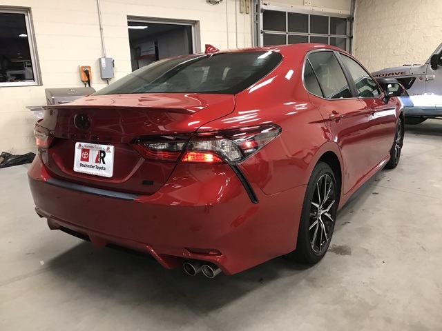 2023 Toyota Camry SE photo 3